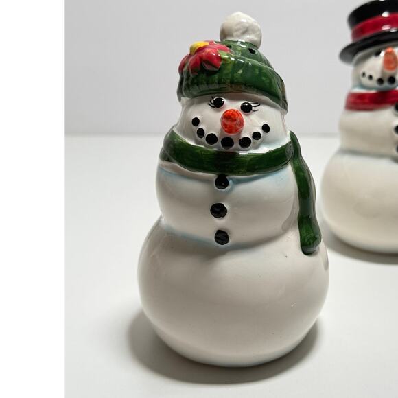 The Snowmen Pair Ceramic Novelty Collectible Salt & Pepper Shakers Original 2006 - Picture 5 of 12